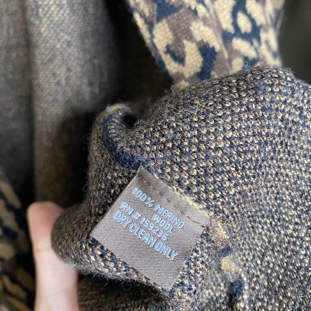 J. MCLAUGHLIN Jacqueline Cardigan 100% Merino‎ Wool Animal Print cheetah leopard - Picture 4 of 5